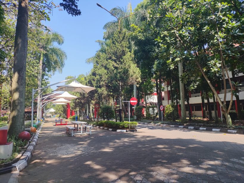 Meningkatkan Jalur Pejalan Kaki di Kampus: Langkah Nyata untuk Mengurangi Penggunaan Kendaraan dan Menciptakan Kampus Hijau